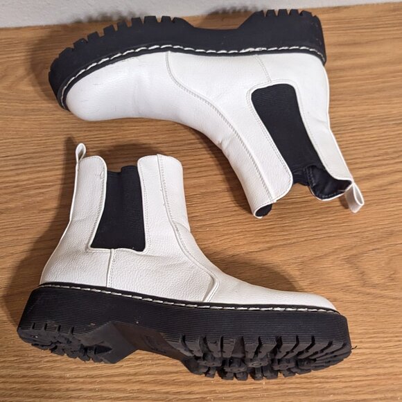 Sincerely Jules White Hippie Slip On Boots Size 7 - Picture 8 of 9